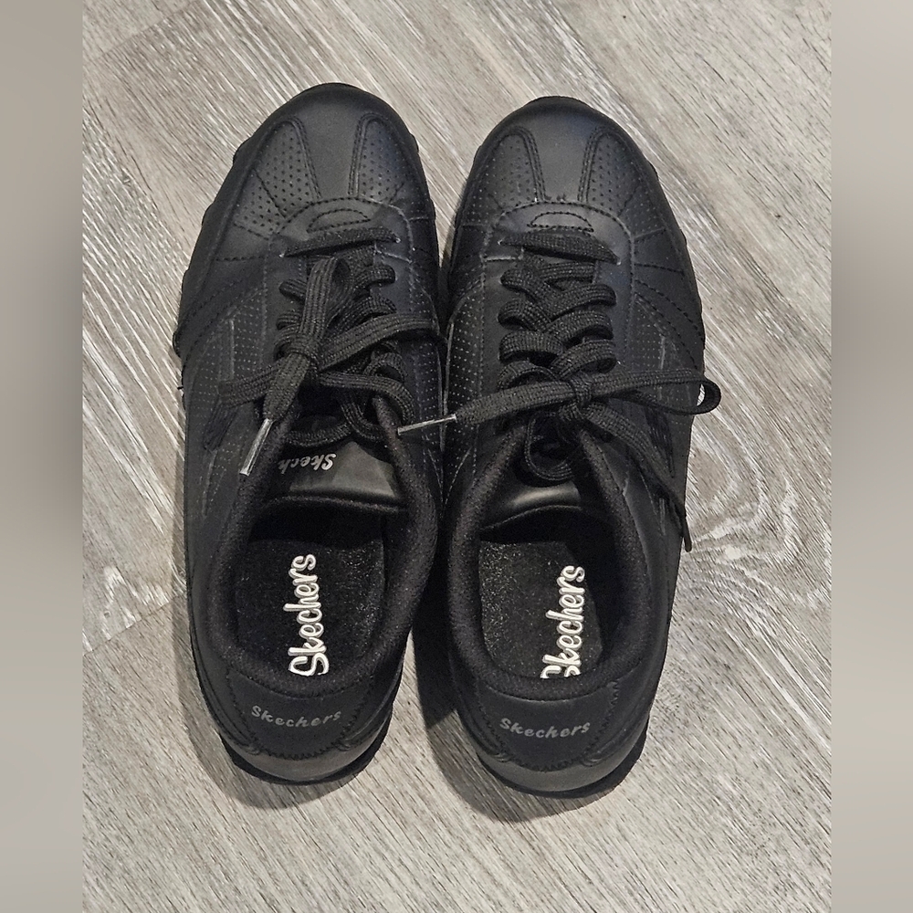 Skechers Sneakers Black Womens Size 9